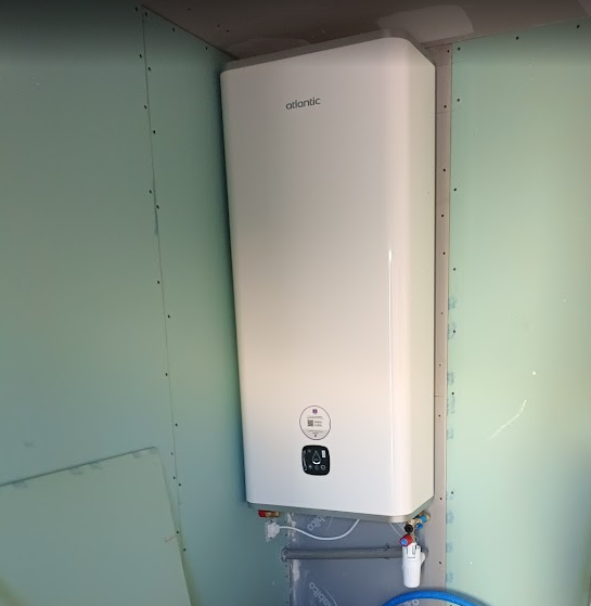 Installation d’un chauffe-eau par AS RENOV à Château-d’Olonne
